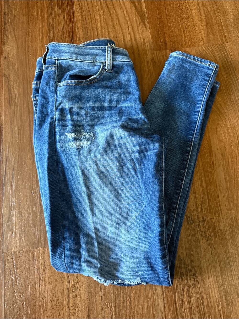 American Eagle Outfitters Women's Blue Jeggings - Distressed Mid Wash